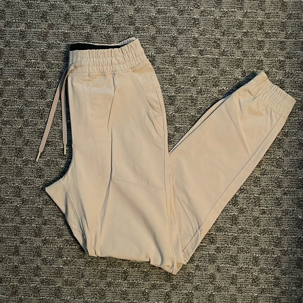 MEN’s LULU LEMON JOGGER. Size XS